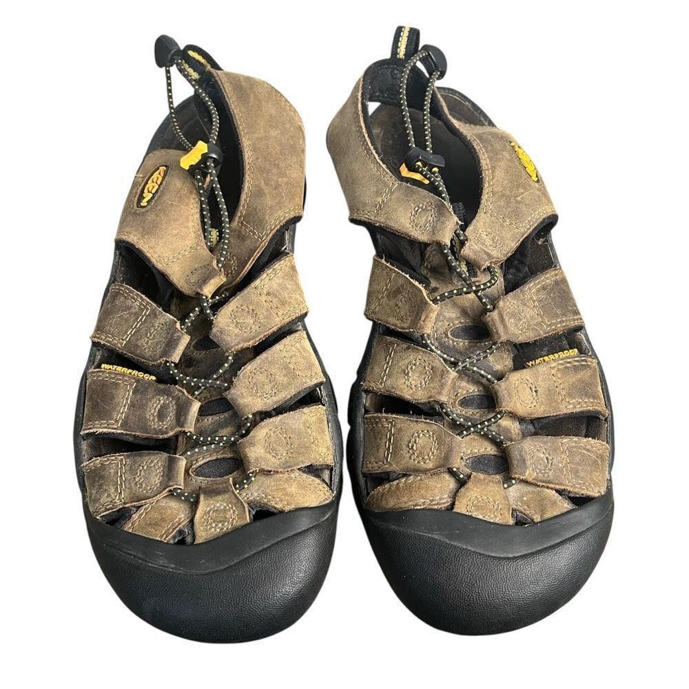 Keen Newport Waterproof Hiking Sandals Mens size 9.5 Brown Leather Outdoor Shoes